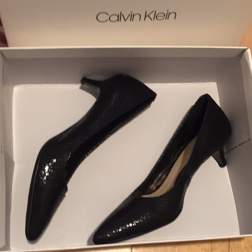 Calvin Klein Black Python pointy heel 👠 - Picture 6 of 8